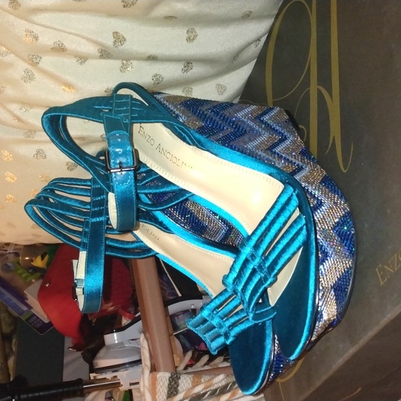Enzo Angiolini women's vibrant blue wedge sz 8 1/2 New - Picture 4 of 17